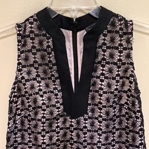 Jessica Howard black nude sleeveless v-neck dress.